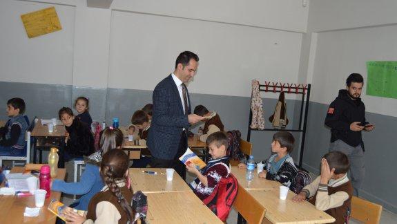 İlçe Kaymakamımız Sayın Mehmet Fatih YAKINOĞLU´un Şehit Mehmet PAKSOY İlk-Orta Okulunu Ziyareti