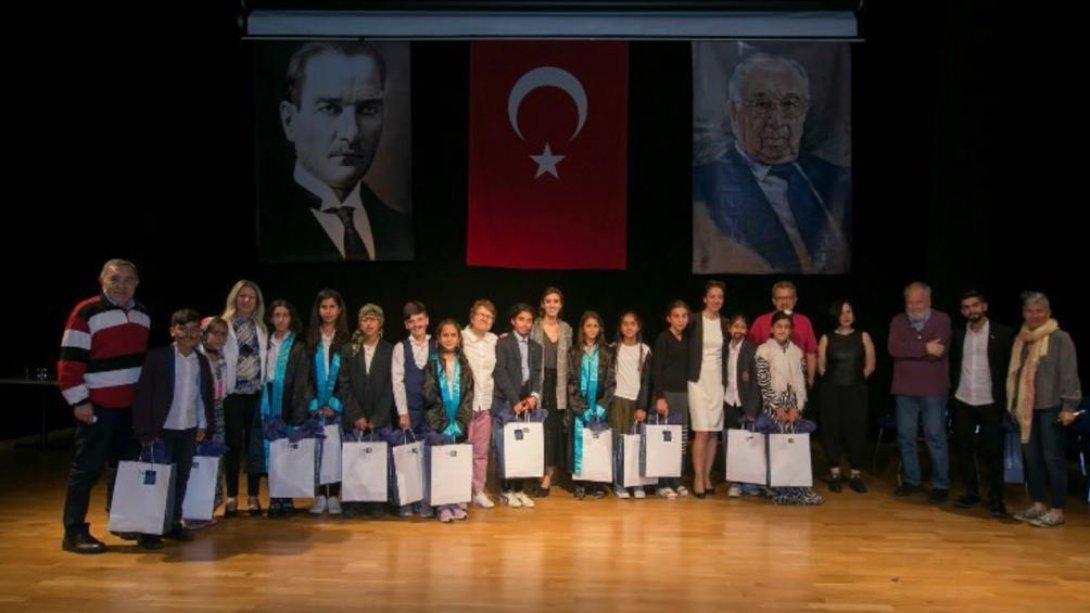 İlçemiz Ortasu Ortaokulundan İstanbul'da Tiyatro Gösterisi
